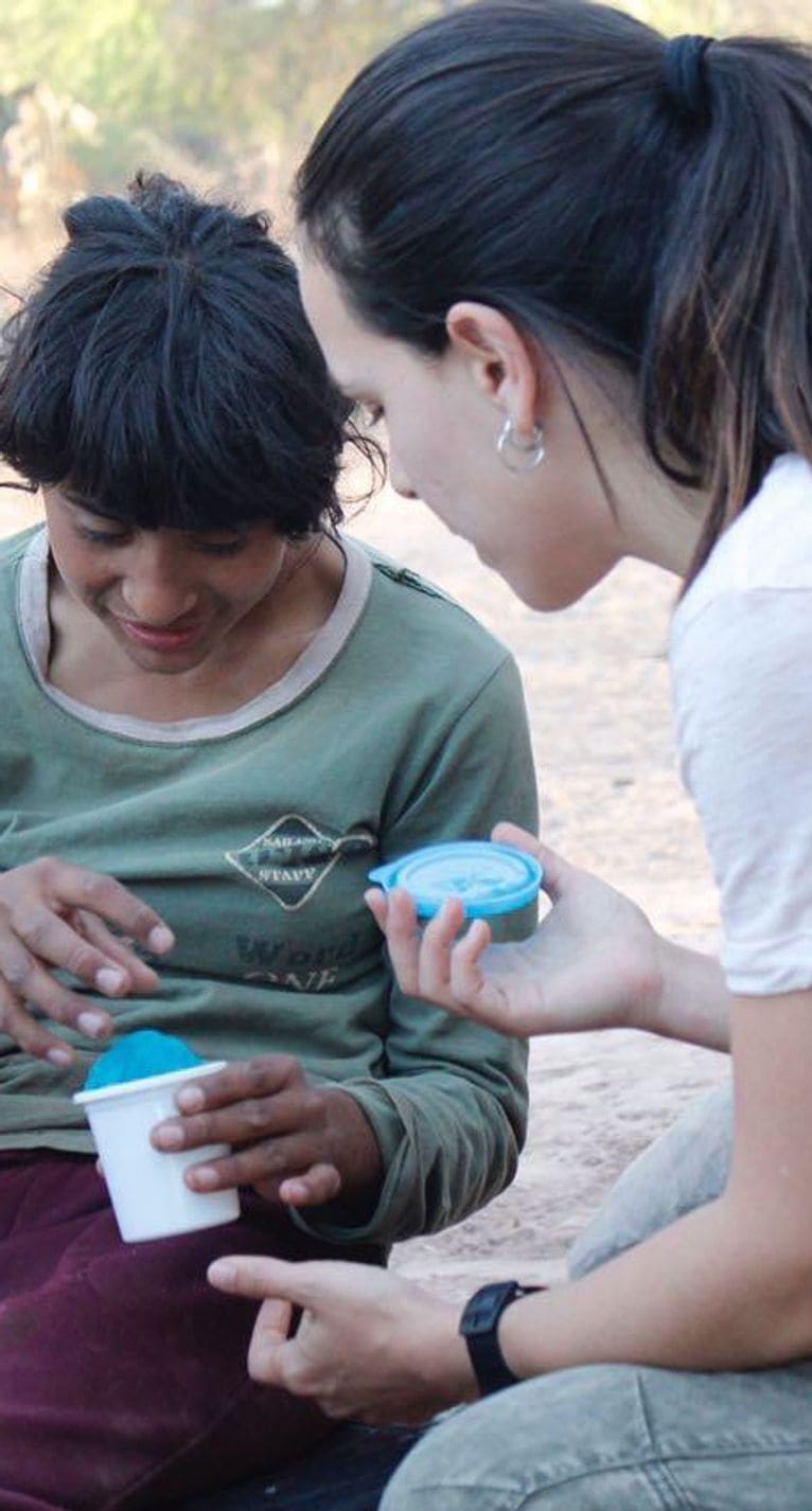 Niño participando en una actividad de desarrollo de PADI