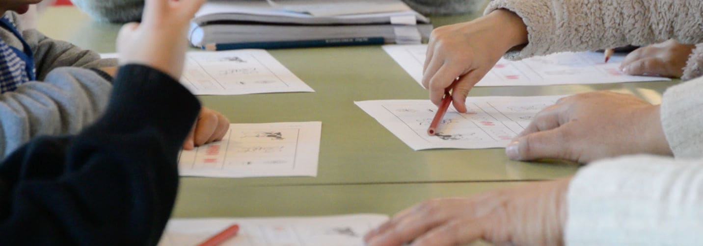 Sesión en el aula de PADI con niños
