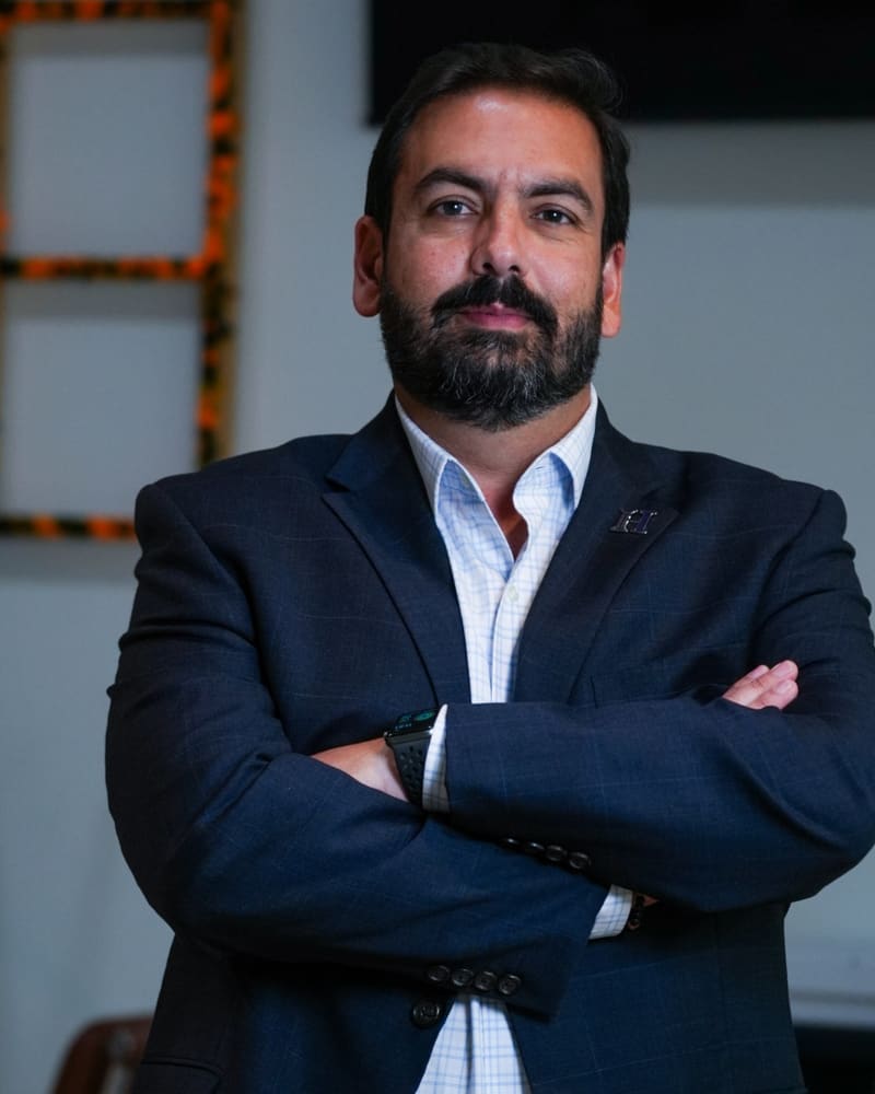 Carlos Figueira